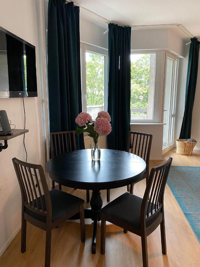 ברלין Beautiful Apartment With Balcony מראה חיצוני תמונה